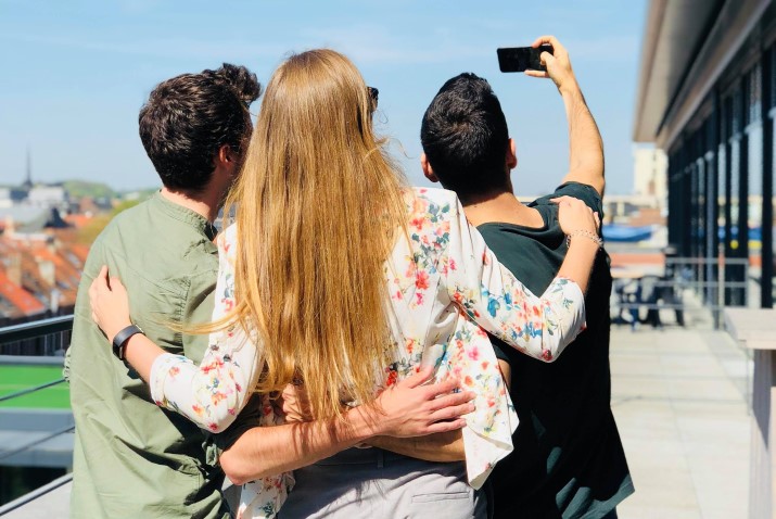 Lesetipp: 3 Artikel über Corporate Influencer, die du lesen solltest